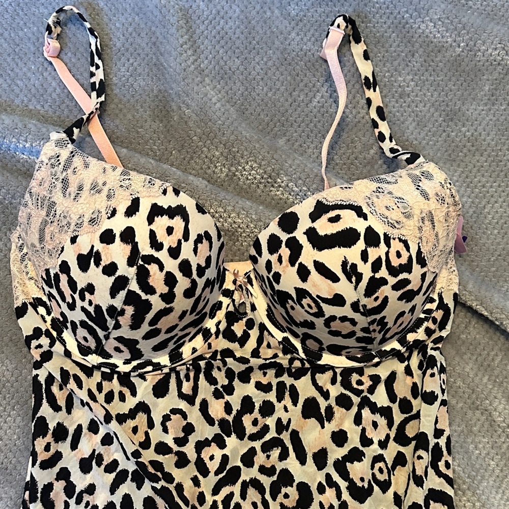 Victoria's Secret Pink Leopard Chemise with Shimmering Pink  Lace - Picture 3 of 11